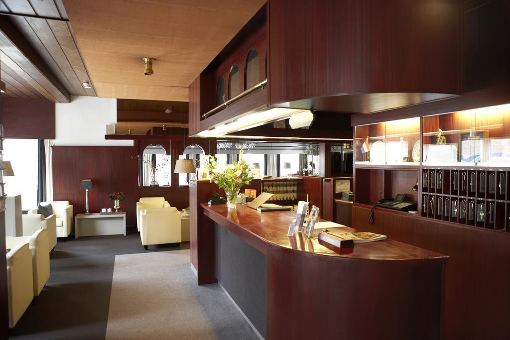 Hotel De Prins ซิตตาร์ด ภายนอก รูปภาพ